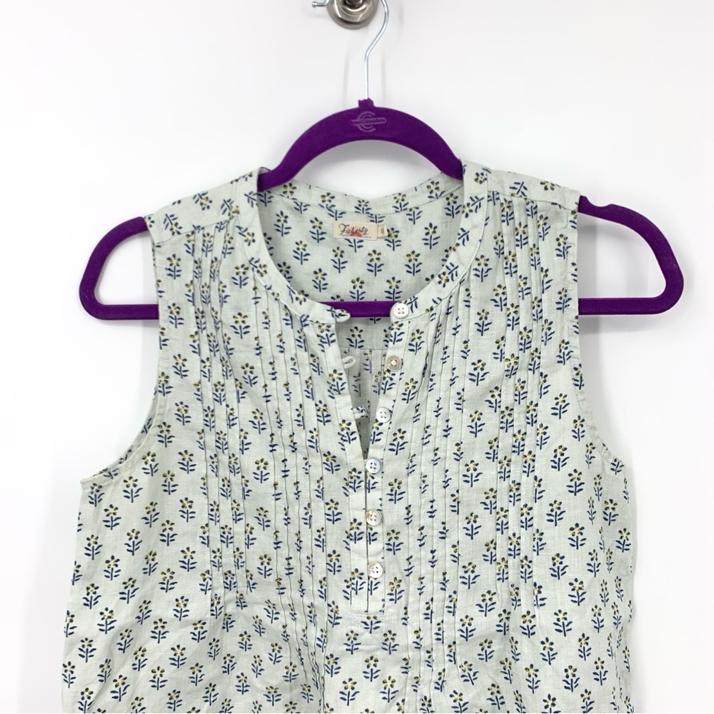 Faherty White Floral Pintuck Sleeveless Tank - Picture 2 of 7
